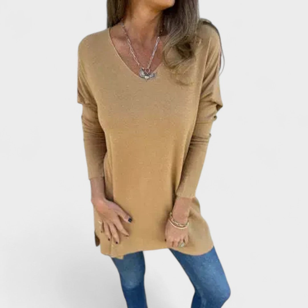 Skylar - Relaxed knit tunic with V-neck