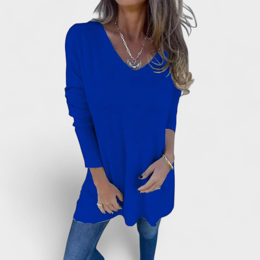 Skylar - Relaxed knit tunic with V-neck
